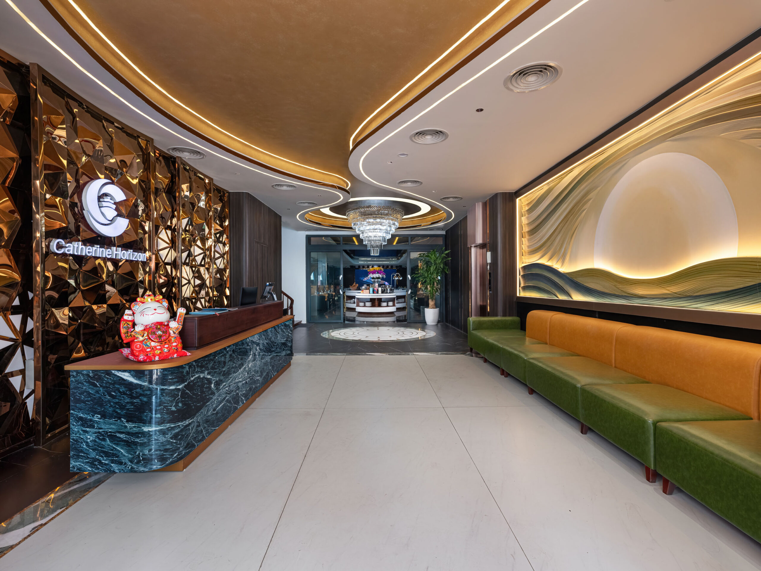 Catherine Horizon Cruise lobby
